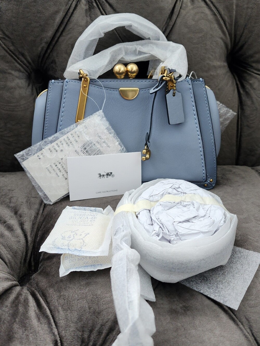 COACH Kisslock Dreamer 21 Mini Crossbody Bag with Gold Hardware in Mist Blue